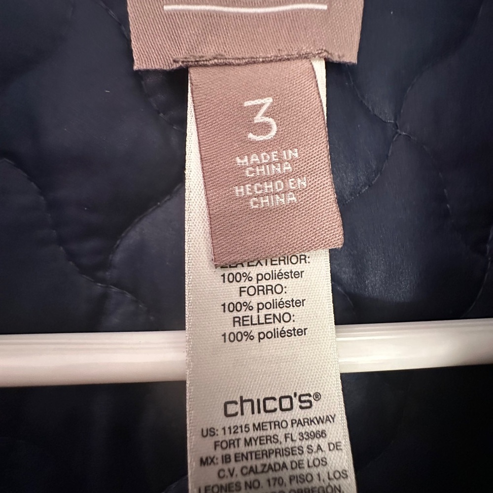 NWOT Chico’s Floral Print Navy Gray Light Puffer Reversible Jacket Sz 3 (XL/16) - Picture 11 of 12